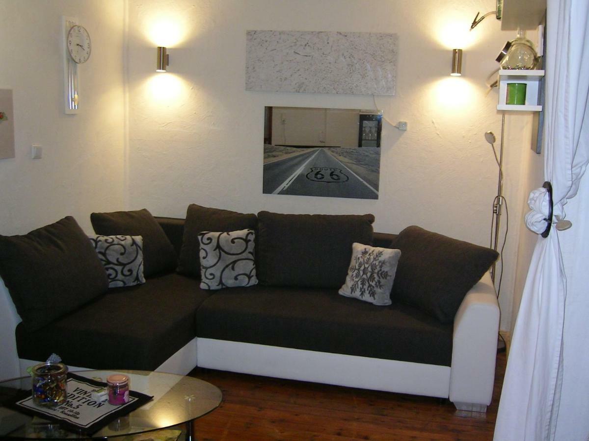 Ferienwohnung Lispet Neuotting Ngoại thất bức ảnh